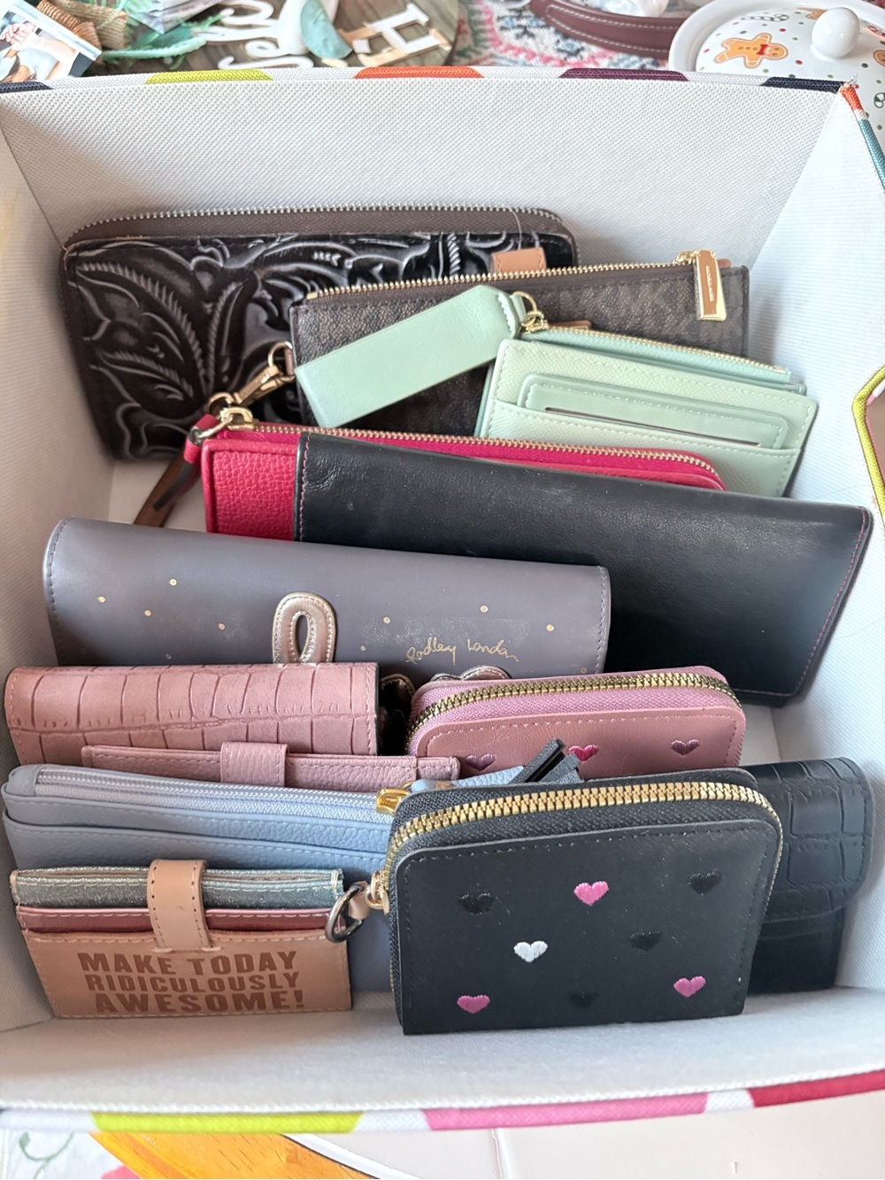 Multi-Compartment Women's Wallet - Mint, Pink, Black, Gray